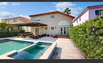 Building Photo - 10942 NW 59th St