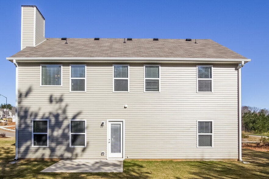 Building Photo - 646 Fieldcrest Dr
