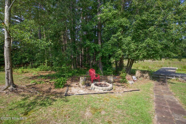 Building Photo - 1205 Greenbriar Dr