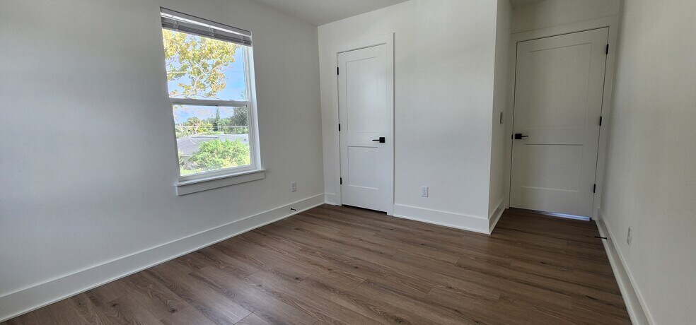 1st Bedroom - 2027 Peel Ave
