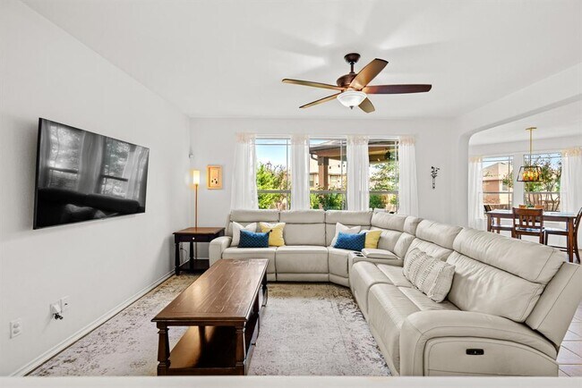 Building Photo - 122 Mancos Dr