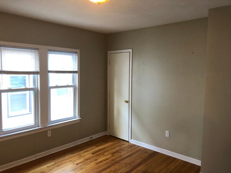 Building Photo - 159 Miles Ave