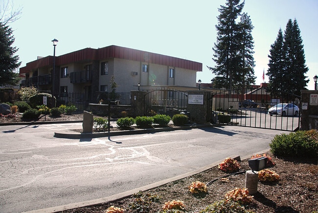 Building Photo - 168 S Coeur d'Alene St