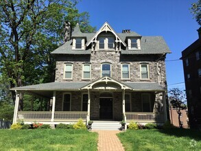 Building Photo - West Mt Airy