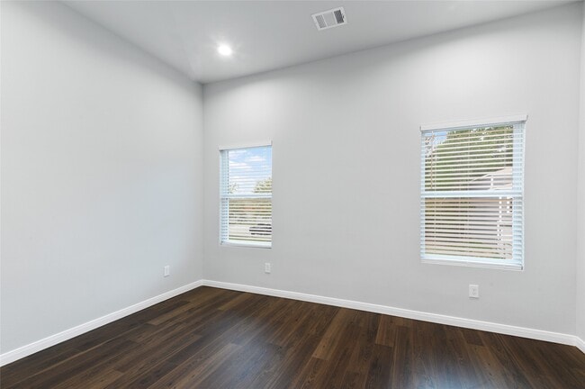 Building Photo - 4919 Paradigm Ln