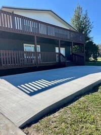 Building Photo - Fully Furnished Down Town Clermont Short T...