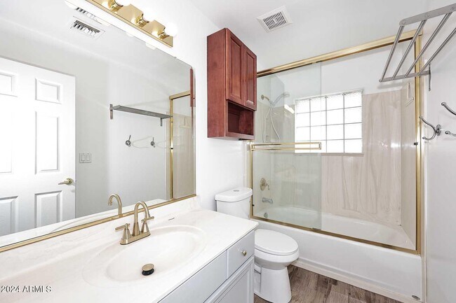 Building Photo - 6006 N 5th Pl