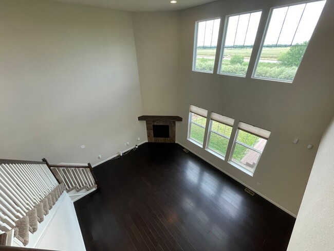 Building Photo - Luxurious 3 Bedroom 2.5 Bathroom House in ...