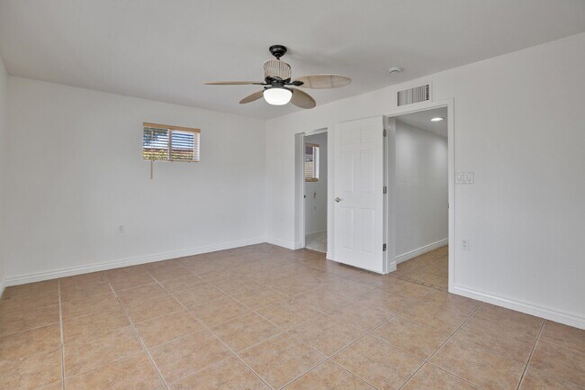 Building Photo - Charming South Scottsdale Ranch  home new ...