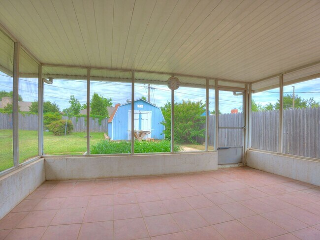 Building Photo - Newly Remodeled 3 Bed Home Near Lake Hefner | Screened Porch + 2 Living Areas