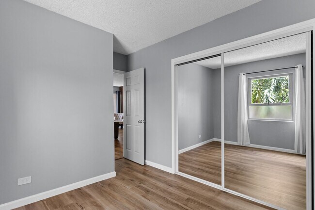 Building Photo - Experience Waikiki Living