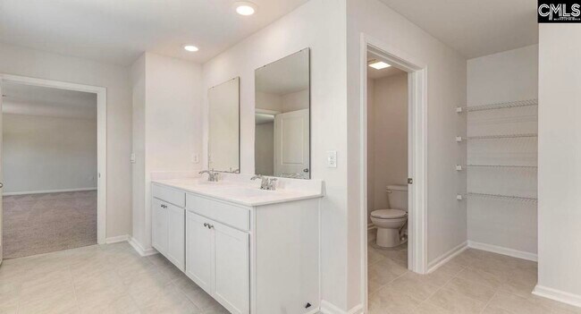 Building Photo - 2075 Grovefield Dr