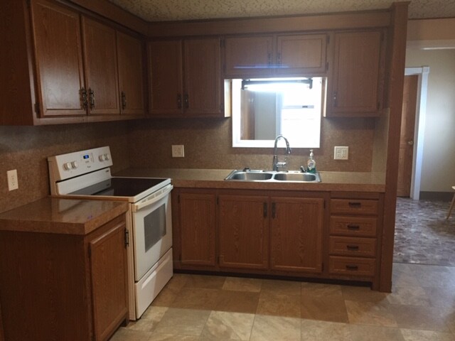 Primary Photo - 5743 Sullivan Trail