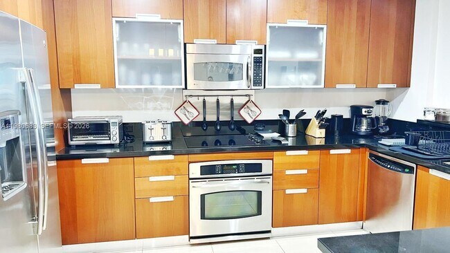 Building Photo - 7901 Hispanola Ave