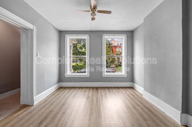 Building Photo - 5132 Kensington Ave