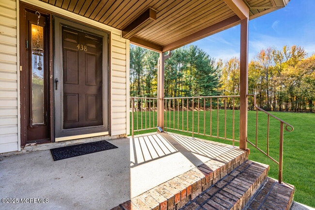 Building Photo - 438 Oak Knoll Dr