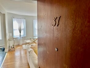 Building Photo - 199 Winthrop Rd