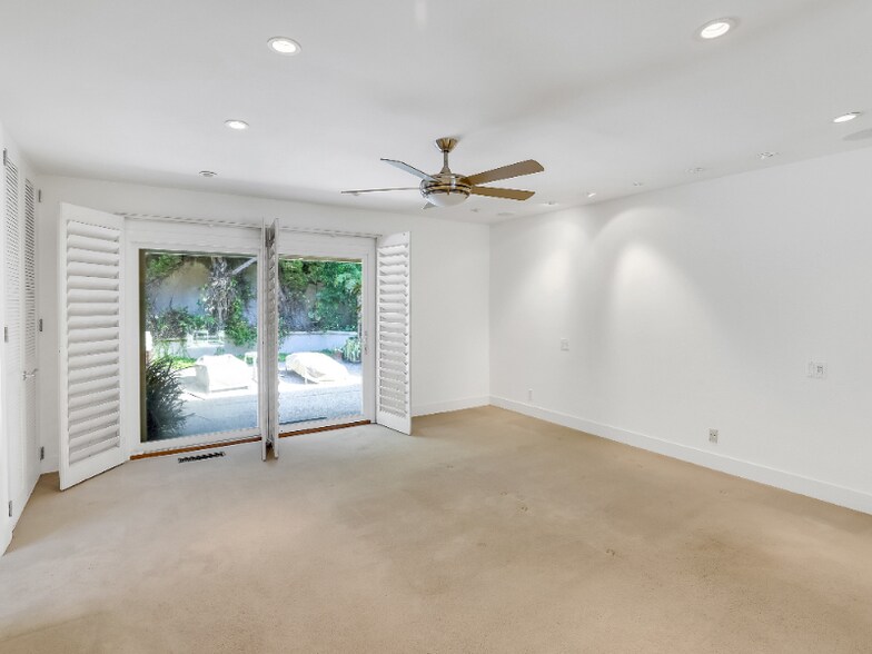 Building Photo - 1542 Santiago Dr