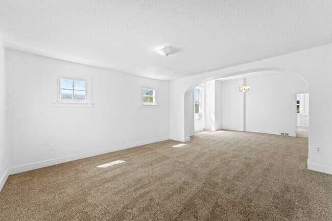 Building Photo - 4800 Holdings LLC