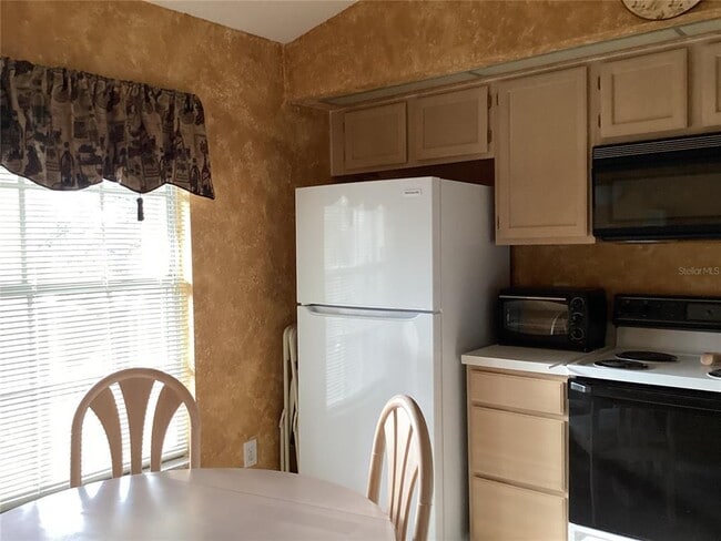 Building Photo - 13931 Timberland Dr