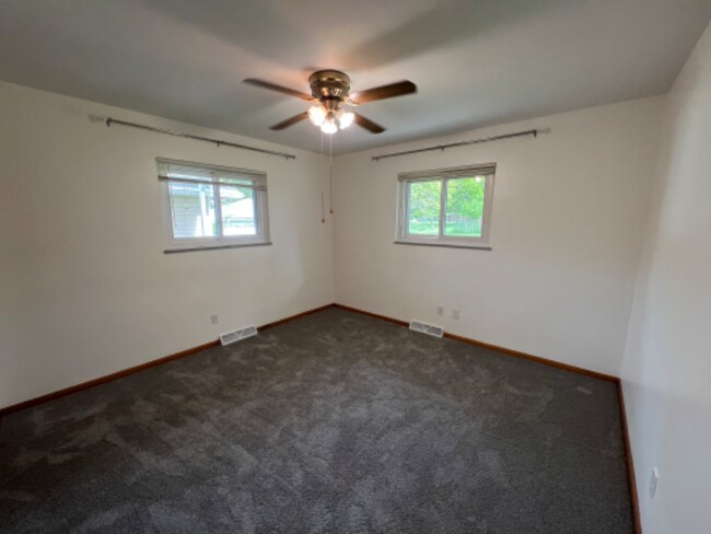 Building Photo - 1239 Broadrock Ct