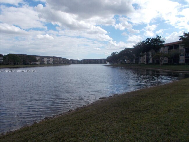 Building Photo - 701 SW 141st Ave