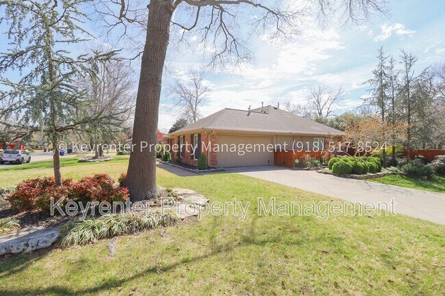 Building Photo - 3702 E 85th Pl