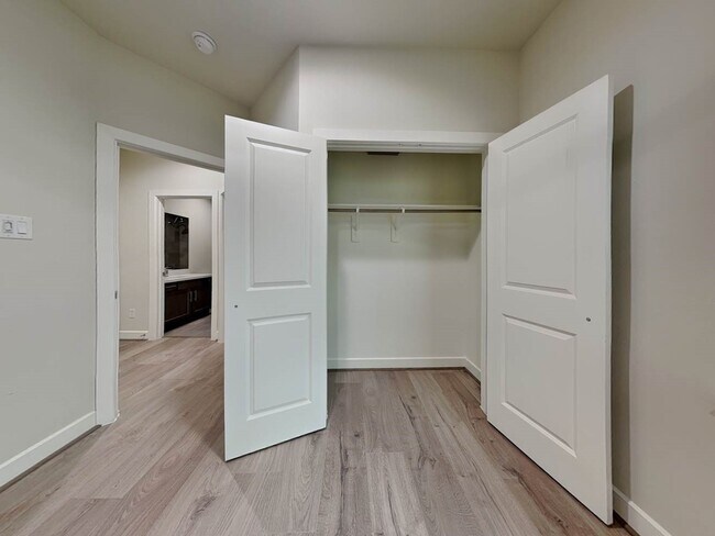 Building Photo - 6373 Paddington Bnd Dr