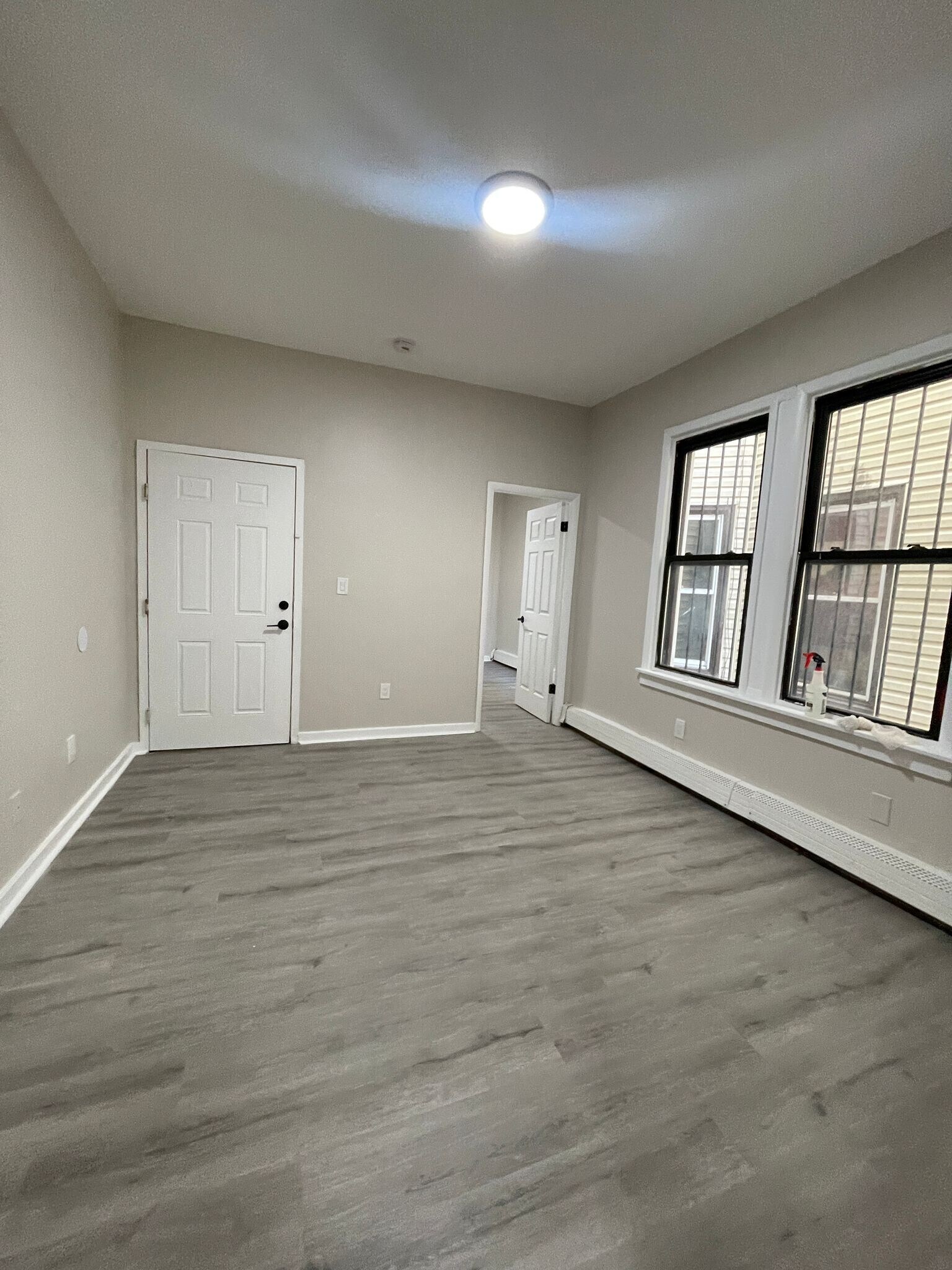 137 Wilkinson Ave 1L - 128 Wilkinson Ave