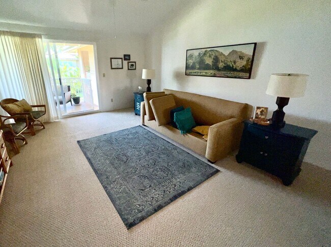 Building Photo - Great Ocean View from this Convenient Nort...