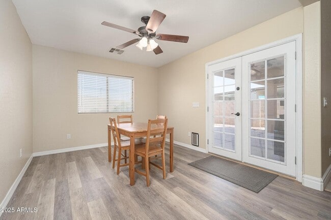 Building Photo - 25256 W Darrel Dr