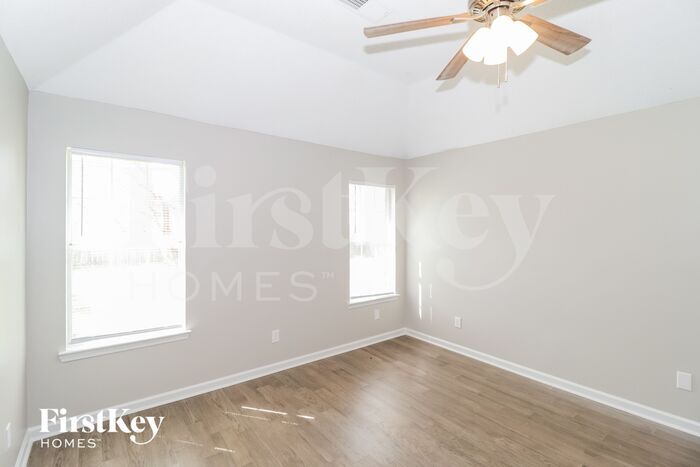 Building Photo - 1015 Zenith Cove N