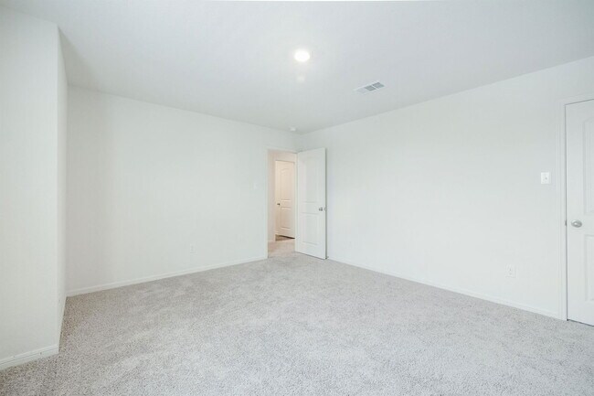 Building Photo - 18513 Quiet Range Dr