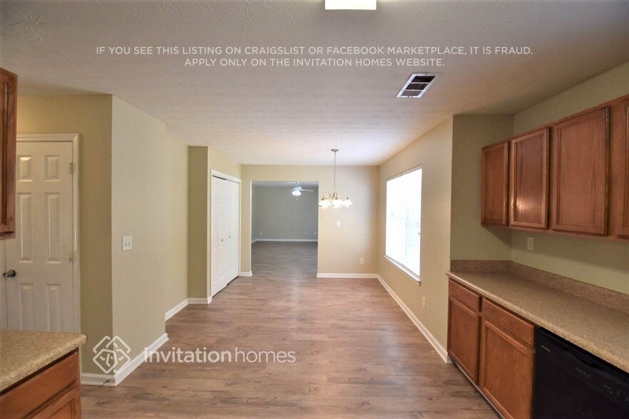 Building Photo - 1027 Lear Dr