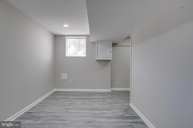 Building Photo - 4100 Colborne Rd