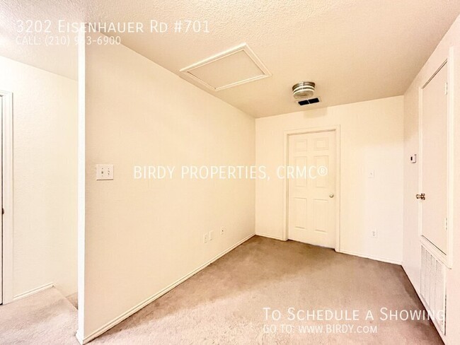 Building Photo - 3202 Eisenhauer Rd