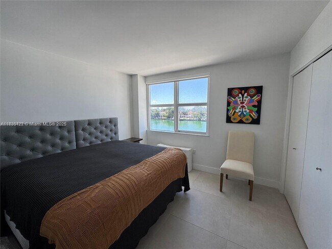 Building Photo - 5750 Collins Ave