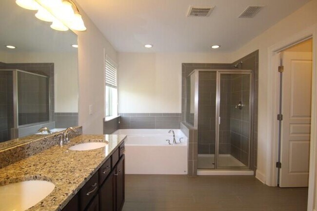Building Photo - 8305 Harlond Way