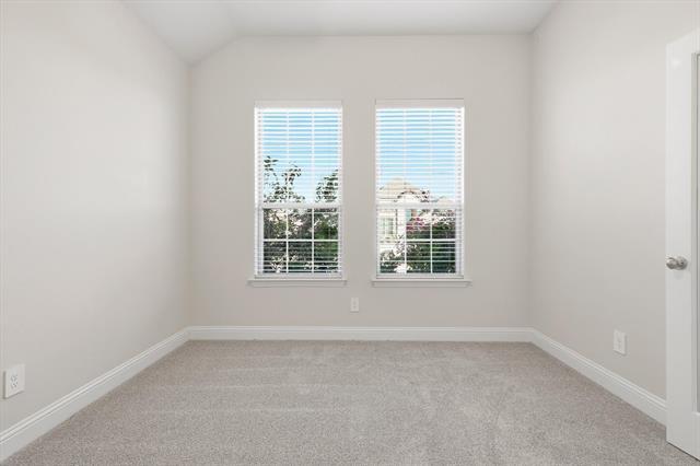 Building Photo - 513 Oleander Dr