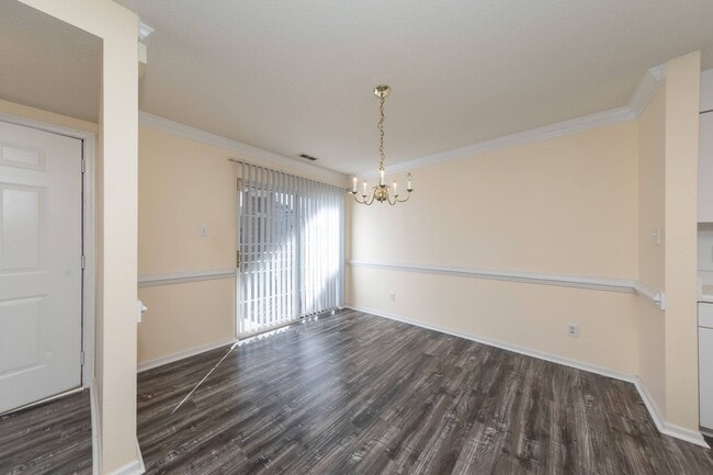 Building Photo - One level living!