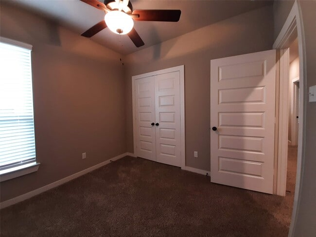 Building Photo - 25148 Pacific Wren Dr