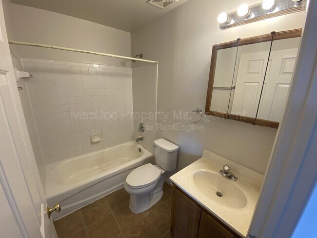 Building Photo - 10910 Coreys Way