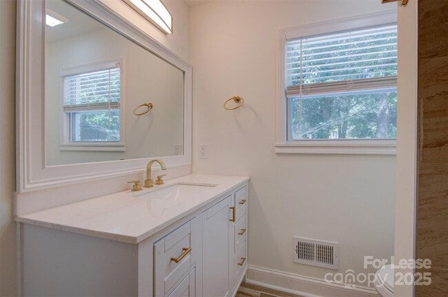 Building Photo - 3900 Rhodes Ave