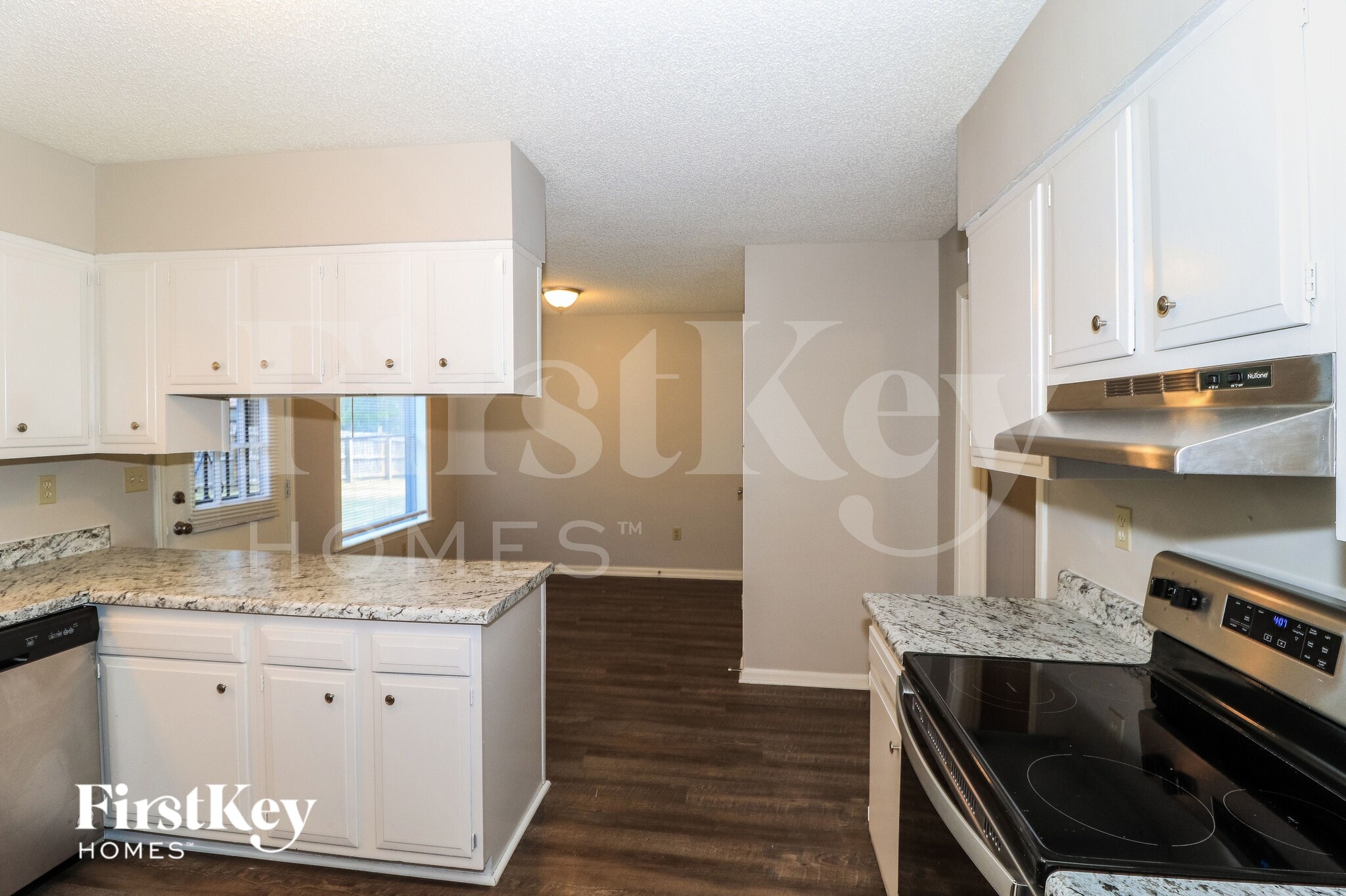 Building Photo - 6041 Colonyhill Dr