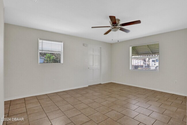 Building Photo - 2669 Anastasia Dr