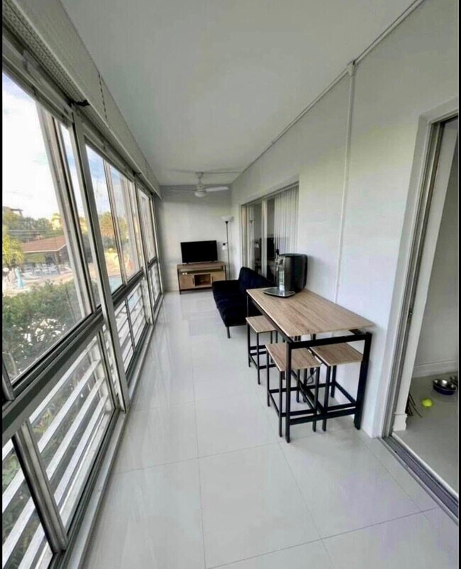 Building Photo - 209 Waterway Dr S