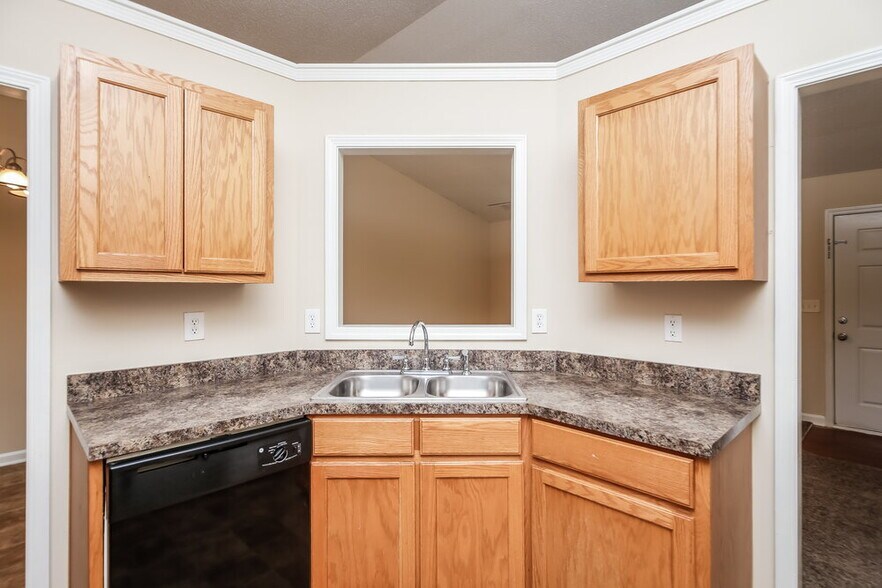 Building Photo - 43 Thorn Thicket Way