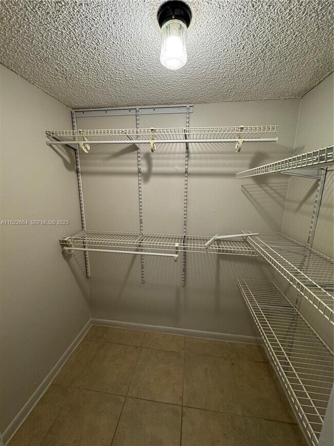 Building Photo - 3360 Spanish Moss Terrace