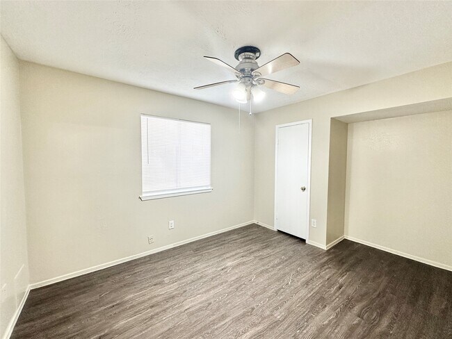 Building Photo - 21706 Nickerton Ln