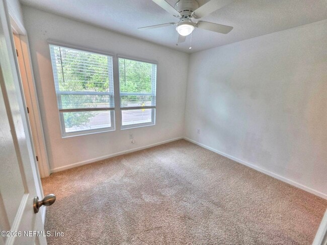 Building Photo - 3972 Vlg Vw Ln